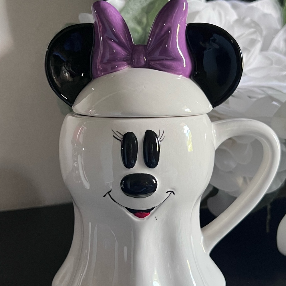 Minnie Mouse ghost mug